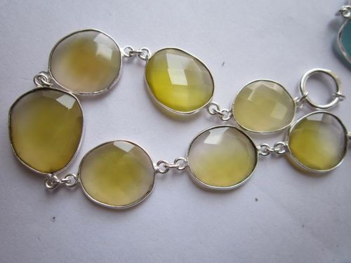 पीला चेलेडोनी 7 पीस स्टर्लिंग सिल्वर प्लेटेड 8 इंच कनेक्टर पहनने के लिए तैयार ब्रेसलेट वज़न: 5-20 ग्राम (G)