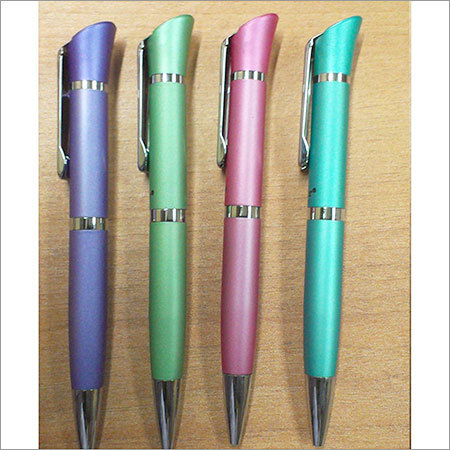 डिजाइनर प्लास्टिक पेन