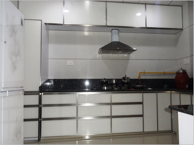 किचन बैक पेंटेड ग्लास