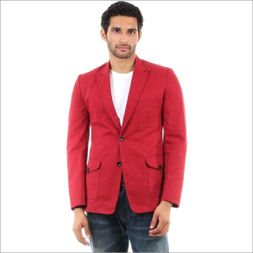 क्लासिक रेड ब्लेज़र