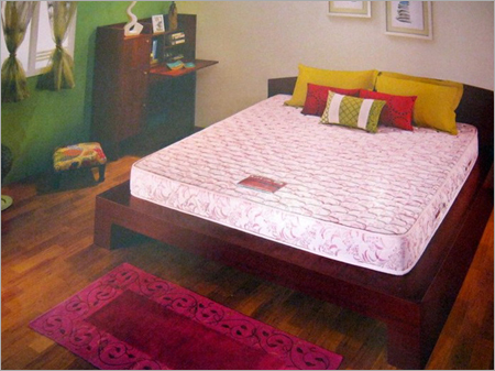 एंजेलिका गद्दे