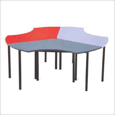 लाइब्रेरी टेबल