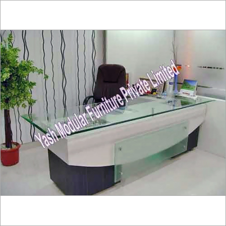डायरेक्टर Wooden Table