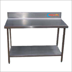 Clean Dish Table