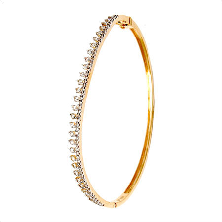 18K Yellow gold Half bangle design