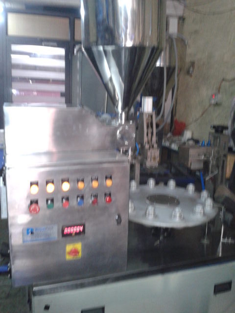 Semi Automatic Tube Filling Machine - Color: Silver