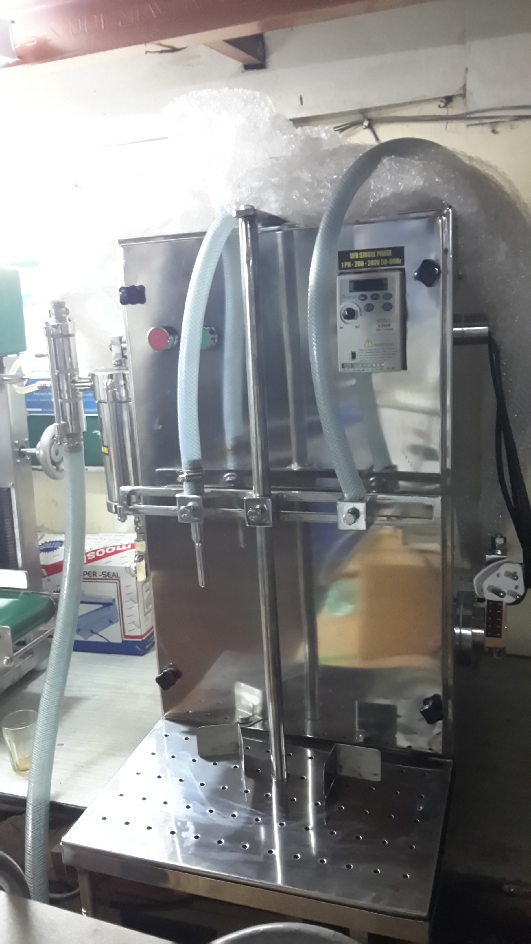 Semi Automatic Liquid Machine - Application: Beverage