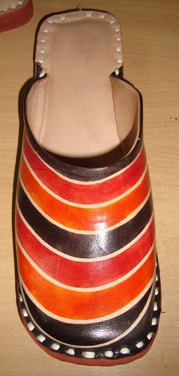 ईवा ऑर्गेंज ब्लैक लेदर हाफ शू