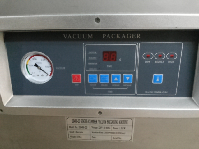 Single Chamber Vacuum Packaging Machine - Color: Silver