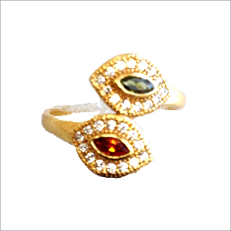 नकली हीरे की अंगूठी