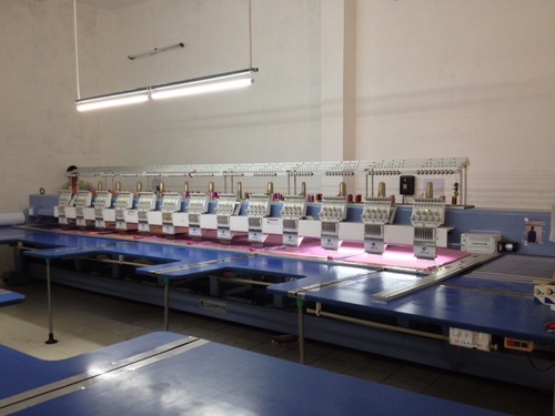 उच्च गति कढ़ाई मशीन