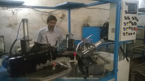 माइल्ड स्टील थ्री होल्डर प्रोफाइल लीनियर मिग वेल्डिंग स्पैम