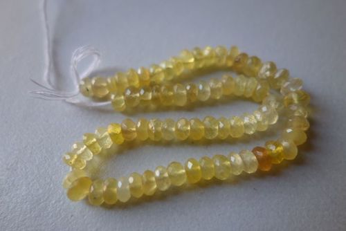 राउंड ब्रिलिएंट कट येलो ओपल फेसेटेड रोंडेल शेप सिंगल स्ट्रैंड 8 इंच 5 एमएम