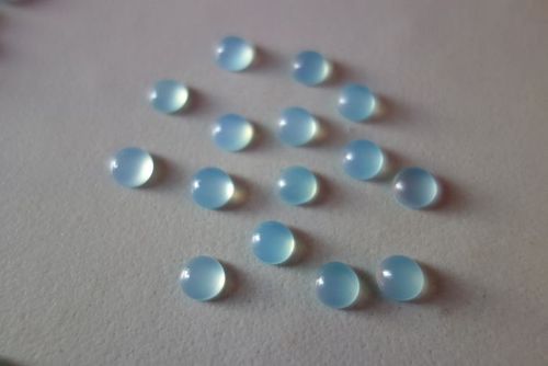 प्राकृतिक 21 पीसी 5 मिमी एक्वा चेलेडोनी फ्लैट बैक राउंड काबोचोन