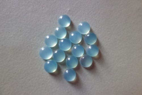 प्राकृतिक 21 पीसी 4 एमएम एक्वा चेलेडोनी फ्लैट बैक राउंड कैबोचोन