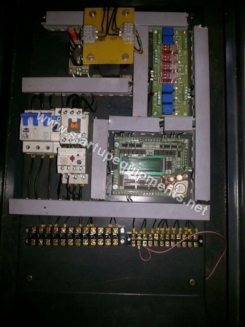 एलिवेटर कंट्रोलर