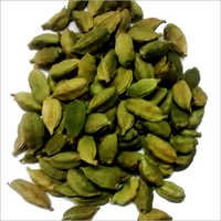 पिसी हुई हरी इलायची