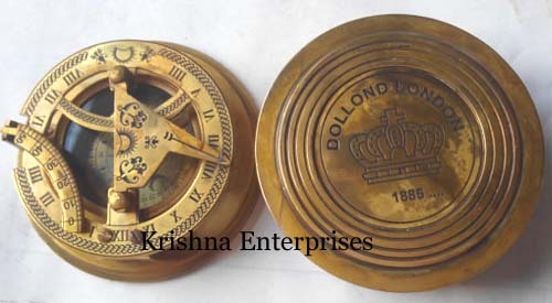प्राचीन बॉक्स धूपघड़ी कम्पास
