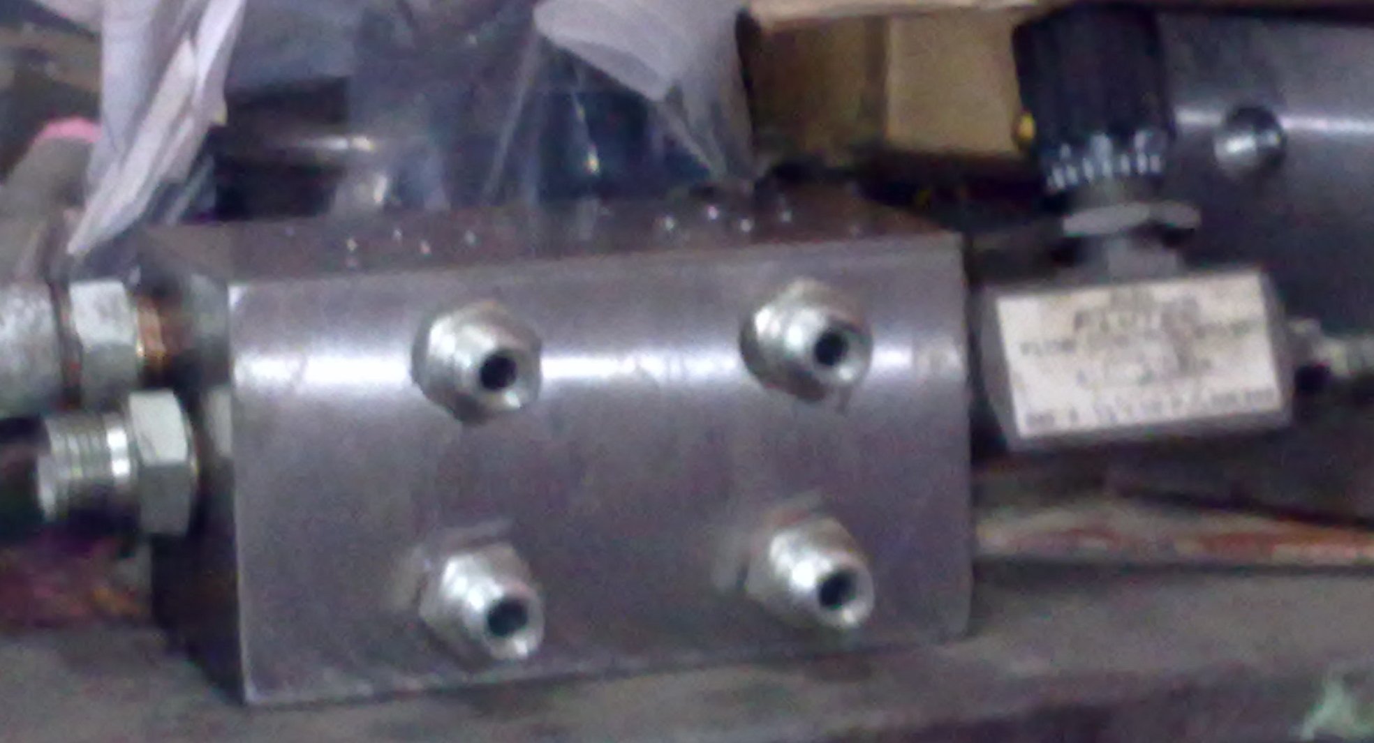 Hydraulic Manifold - Body Material: Stainless Steel