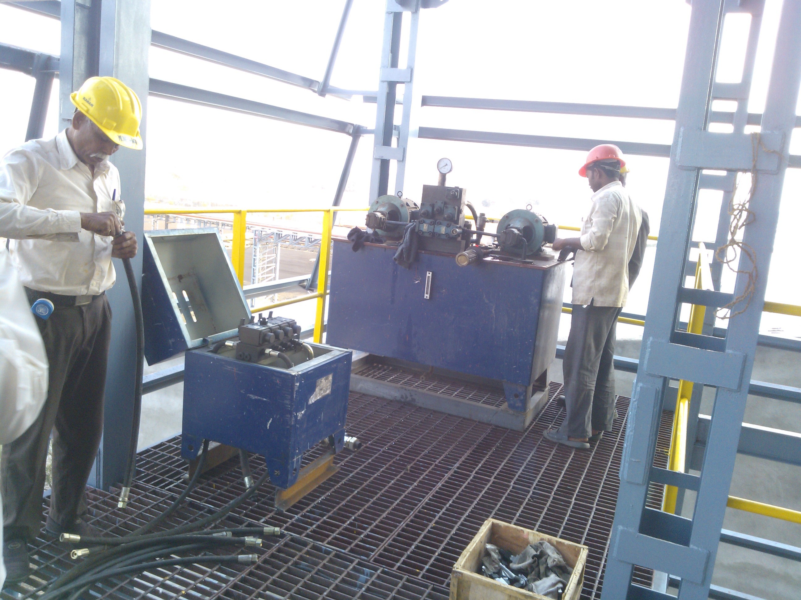 Hydraulic Power Pack - Steel, Different Sizes Available, Blue | High Tensile Strength, Longer Working Life, Low Power Consumption