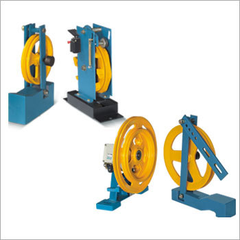 Thumb Lift Pulley
