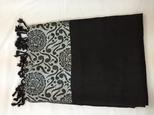 ऊनी स्टोल