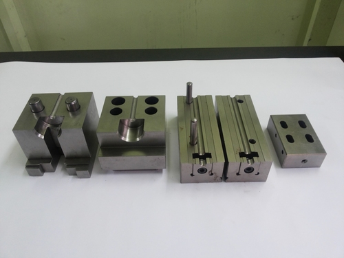 Precision Machine Tools - High-Grade Steel Construction, Versatile Size Options, Exceptional Durability and Precision Engineering