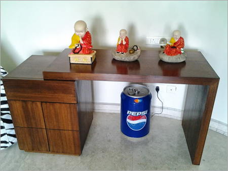 लकड़ी के कंसोल टेबल