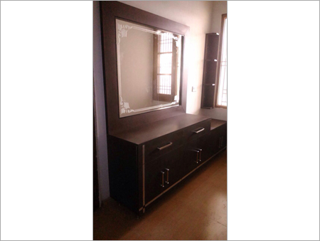 आधुनिक ड्रेसिंग टेबल