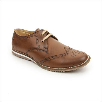 ड्राई क्लीनिंग बेज डर्बी शूज़