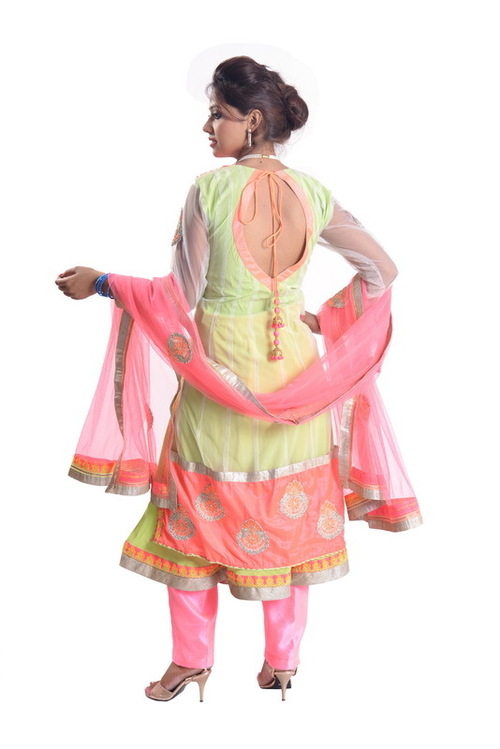 डिजाइनर कढ़ाई अनारकली सूट