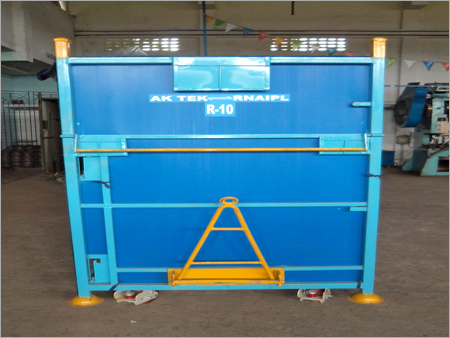 स्क्रैप ट्रॉली