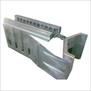 CNC मशीन कॉलम