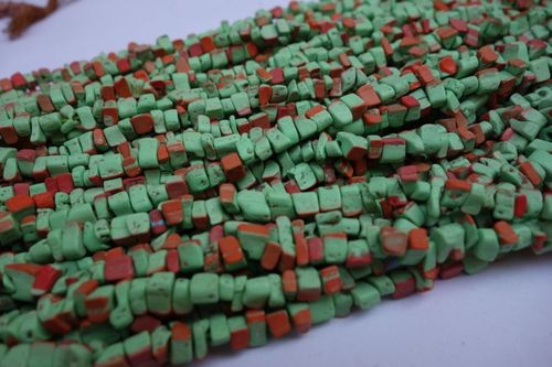 एमराल्ड कट नेचुरल 2 स्ट्रैंड X12 इंच रेड एंड ग्रीन फ़िरोज़ा अनकट बीड्स जेमस्टोन वन स्ट्रैंड