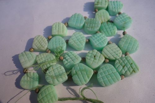 पीयर कट ग्रीन ओपल कार्व्ड हार्ट 10-14 एमएम बीड्स सिंगल स्ट्रैंड 13 इंच