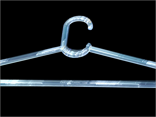 फैंसी प्लास्टिक हैंगर