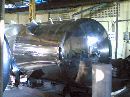 स्टेनलेस स्टील स्टोरेज टैंक