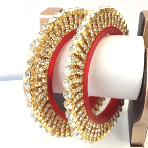 नकली सोने की चढ़ाई वाले गोखरू कंगन