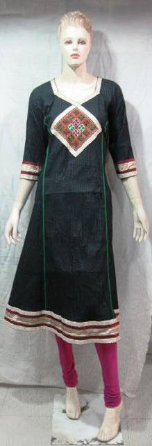 डिजाइनर कुर्तियाँ
