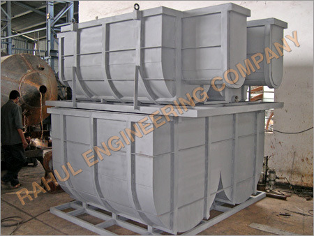 व्हाइट स्टोरेज टैंक