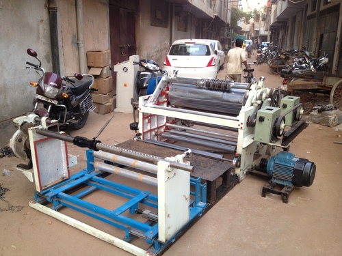 Non Woven Fabric Slitting Machines Capacity: 10000 Per Hour Kg/Hr