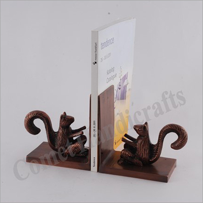 धातु की किताबों के स्टैंड