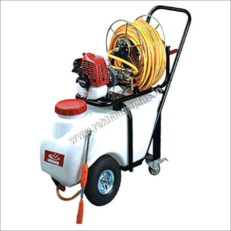 Engine Mounted Trolley Sprayer With Farmech SE-260D Engine
