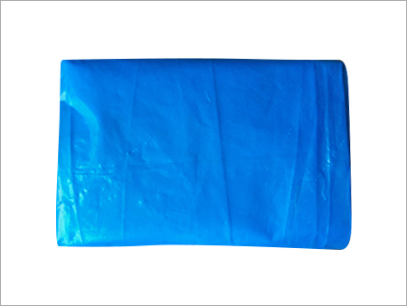 नीले रंग के प्लास्टिक कवर