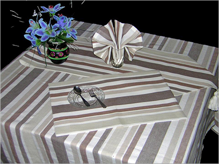 Tablecloth With Mats