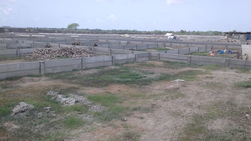 प्लॉट्स डिवाइडर कंपाउंड वॉल