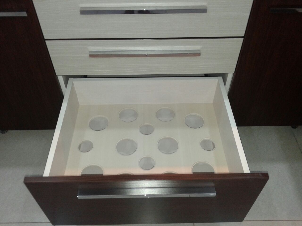 Modern Laminates Kitchen