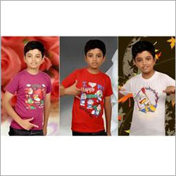 बच्चों की प्रिंटेड टी शर्ट