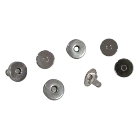 मैग्नेट बटन