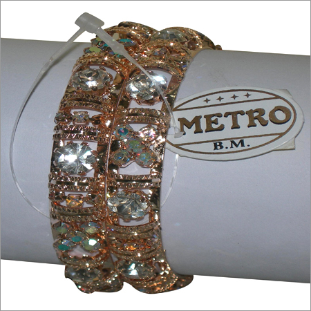 पत्थर की चूड़ियाँ